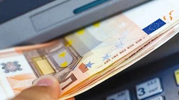 Τι λένε εκπρόσωποι της αγοράς  τη μερική άρση των δεσμευμένων λογαριασμών