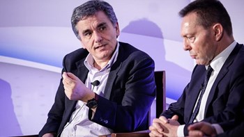 Η ειρωνική απάντηση Τσακαλώτου στον Στουρνάρα για τις παροχές