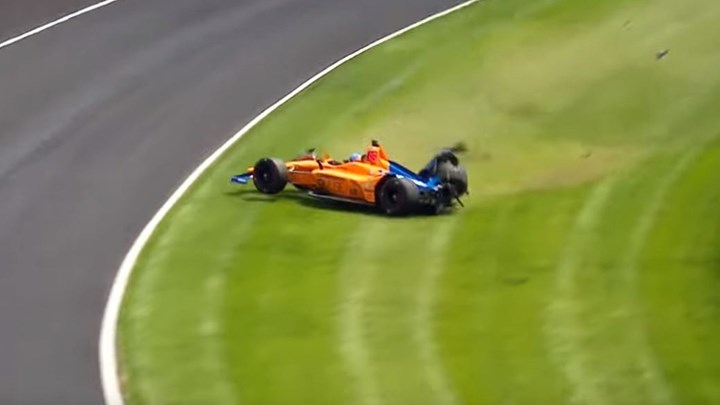 Σοκαριστικό ατύχημα του Φερνάντο Αλόνσο – ΒΙΝΤΕΟ