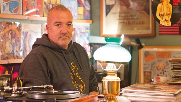 Έλληνας μουσικός και δισκοπώλης πέθανε επί σκηνής στη βραδιά για τον Άσιμο