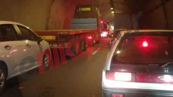 Μποτιλιάρισμα στον περιφερειακό Πειραιά – Κερατσινίου – ΦΩΤΟ αναγνώστη