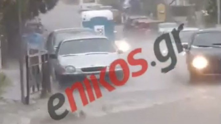 Χημική τουαλέτα… πάει τσάρκα στην Πετρούπολη – ΒΙΝΤΕΟ αναγνώστη