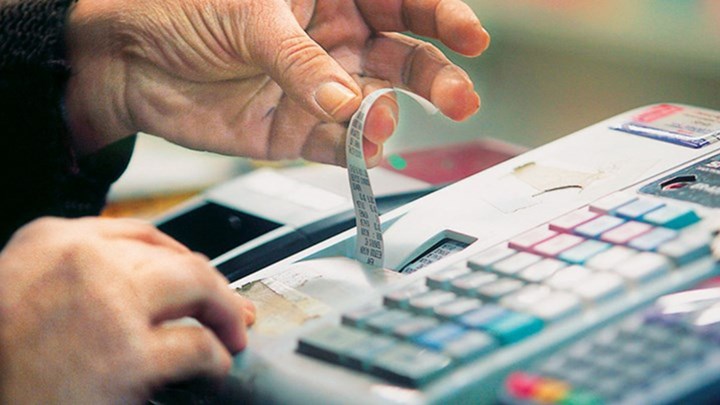 ΑΑΔΕ: Σε ποια είδη και υπηρεσίες μειώνεται ο ΦΠΑ από τη Δευτέρα – Ολόκληρη η εγκύκλιος