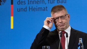 Die Welt: Την δυσπιστία τους για την Αυστρία εκφράζουν οι γερμανικές μυστικές υπηρεσίες