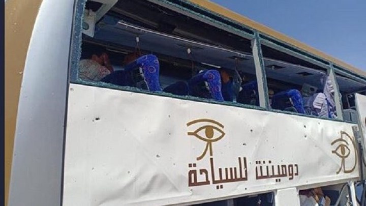 Οι πρώτες εικόνες από την έκρηξη σε τουριστικό λεωφορείο στην Αίγυπτο – 14 τραυματίες – ΦΩΤΟ – ΒΙΝΤΕΟ