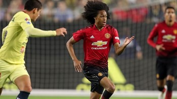 «Χτυπάει» παίκτη από τη Γιουνάιτεντ ο Ολυμπιακός – ΒΙΝΤΕΟ