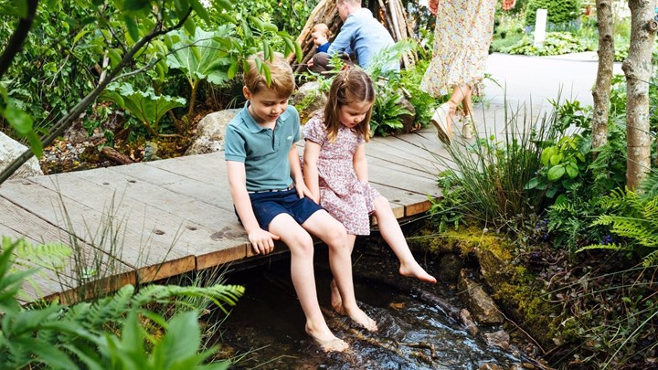 Η βαθμολογία του πρίγκιπα Τζορτζ στον κήπο που δημιούργησε η Κέιτ Μίντλετον – ΒΙΝΤΕΟ