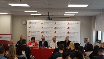 LIVE – Το ραδιοφωνικό debate με τον Νίκο Χατζηνικολάου για τον δήμο του Πειραιά