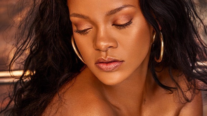 Η Ριάνα τρέλανε τους Βρετανούς: Είναι κάτοικος Λονδίνου εδώ και 12 μήνες – ΦΩΤΟ – ΒΙΝΤΕΟ