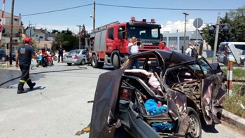 Σύγκρουση τρένου με αυτοκίνητο στη Λάρισα – Ένας τραυματίας – ΦΩΤΟ