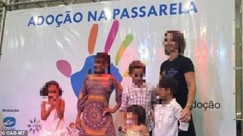 “Πασαρέλα” της ντροπής για ορφανά παιδιά που ψάχνουν οικογένεια στη Βραζιλία