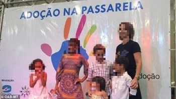 “Πασαρέλα” της ντροπής για ορφανά παιδιά που ψάχνουν οικογένεια στη Βραζιλία