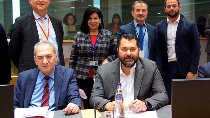 Κρέτσος στις Βρυξέλλες: Ανάγκη μιας «πανευρωπαϊκού χαρακτήρα ρύθμισης» για τα fake news