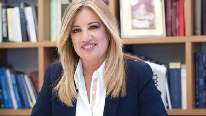 Γεννηματά για Τσίπρα: Κάθε φορά που στριμώχνεται τρέχει πίσω από τους Σοσιαλιστές