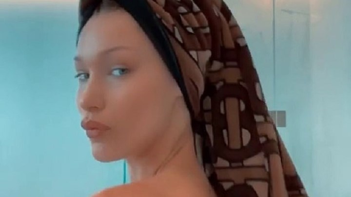 Ανεβάζει τη θερμοκρασία η Μπέλα Χαντίντ – Παίζει με τον φακό γυμνόστηθη – ΦΩΤΟ -ΒΙΝΤΕΟ