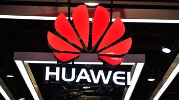 Οι αμερικανικές κυρώσεις απειλούν τη Huawei – Αναμένεται μείωση στις παραγγελίες και τις πωλήσεις