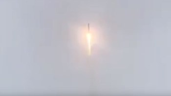 Κεραυνός χτύπησε πύραυλο Soyuz κατά την εκτόξευσή του – ΒΙΝΤΕΟ