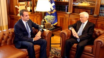 Τηλεφώνημα Μητσοτάκη σε Παυλόπουλο