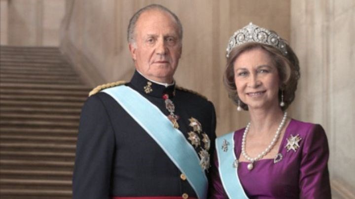 Αποχωρεί από τη δημόσια ζωή ο τέως βασιλιάς της Ισπανίας