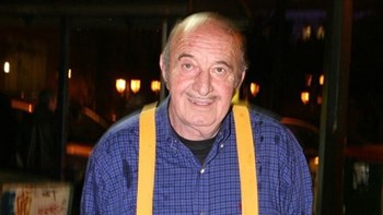 Συγκλονίζουν οι αποκαλύψεις για τον Κώστα Τσάκωνα: Πέθανε με το χαμόγελο στα χείλη