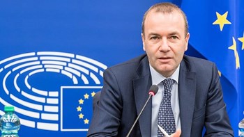 Οι αριθμοί που ίσως βάλουν τρικλοποδιά στην υποψηφιότητα Βέμπερ για την προεδρία της Ευρωπαϊκής Επιτροπής