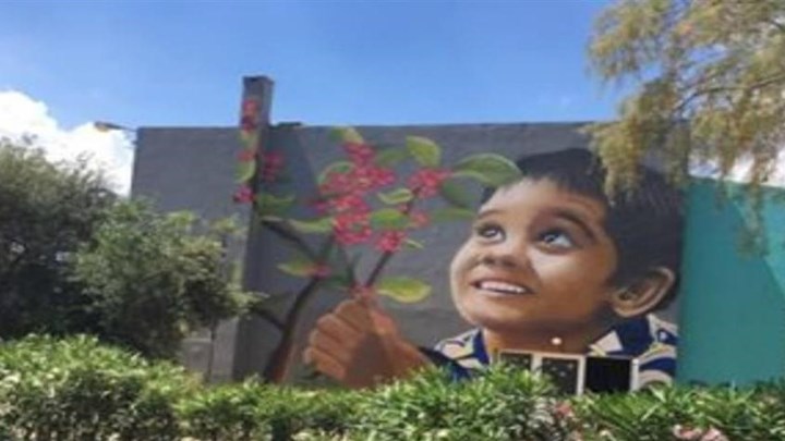 Γκράφιτι αφιερωμένο στους 102 νεκρούς της φονικής πυρκαγιάς στο Μάτι – ΦΩΤΟ
