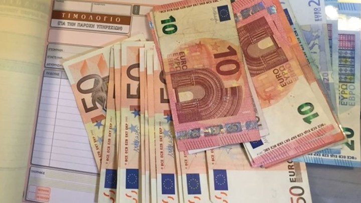 Αυξήθηκαν οι οφειλέτες των 500 ευρώ στην εφορία – Τι δείχνουν τα στοιχεία του πρώτου τριμήνου