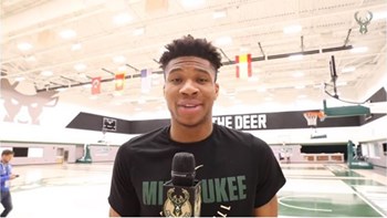 Το «ευχαριστώ» του Αντετοκούνμπο στους Έλληνες για τα ξενύχτια των playoffs – ΒΙΝΤΕΟ