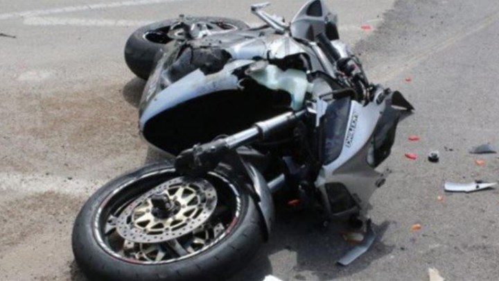 Σε κρίσιμη κατάσταση μία 14χρονη μετά το τροχαίο στη Βάρκιζα – Διασωληνώθηκε μέσα στο ασθενοφόρο