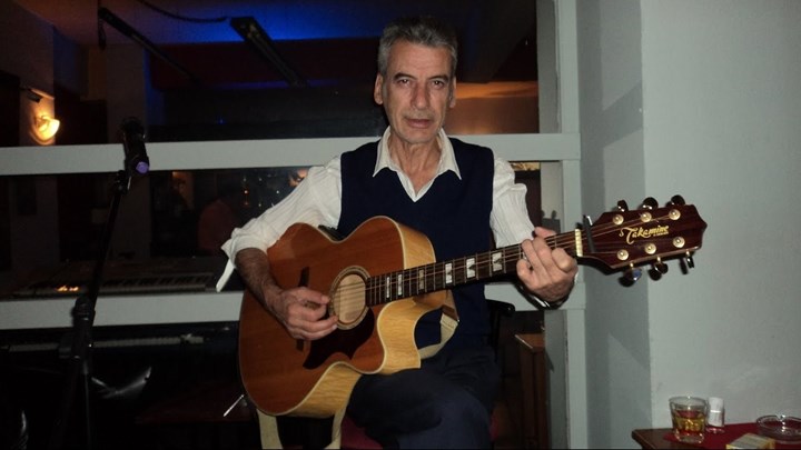 Σε κρίσιμη κατάσταση νοσηλεύεται γνωστός ηθοποιός και τραγουδιστής – ΦΩΤΟ – ΒΙΝΤΕΟ