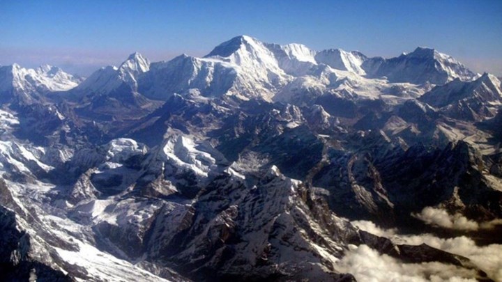 Έρευνες για τον εντοπισμό οκτώ ορειβατών που αγνοούνται στα Ιμαλάια
