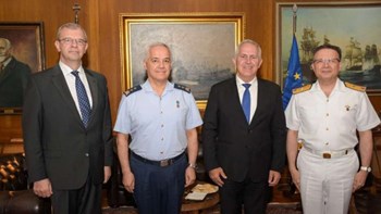 Παραιτήθηκε ο επικεφαλής αντιστράτηγος της αντιπροσωπείας που συζήτησε τα ΜΟΕ με τους Τούρκους