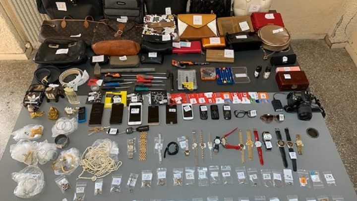 Γνωστοί ποδοσφαιριστές θύματα σπείρας που “άνοιγε ” πολυτελή σπίτια στα νότια προάστια – ΦΩΤΟ