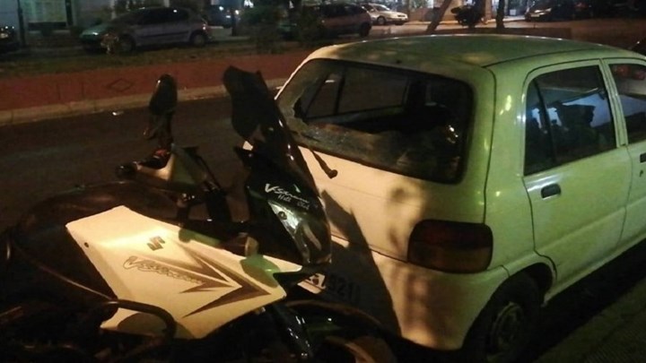 Ένταση και σπασμένα αυτοκίνητα έξω από το κλειστό του Περιστερίου