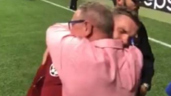 Η συγκινητική ιστορία του αρχηγού της Λίβερπουλ και του άρρωστου πατέρα του – ΒΙΝΤΕΟ