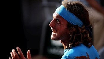 Πρόστιμο στον Τσιτσιπά από τους διοργανωτές του Ρολάν Γκαρός