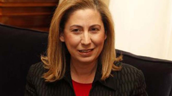 Εξάμηνη παράταση για συμβασιούχους του Δημοσίου – Τι προβλέπει τροπολογία