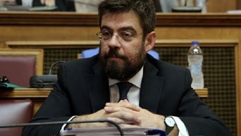 Ποιοι βουλευτές του ΣΥΡΙΖΑ αντιδρούν στις διατάξεις για τον βιασμό – Καταψηφίζει ο Μιχελογιαννάκης