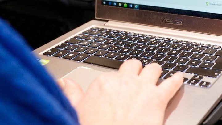 Ζωγράφος στον Realfm 97,8: Θα έπρεπε η πολιτική να είναι συνυφασμένη και συντονισμένη στην καινούργια εποχή