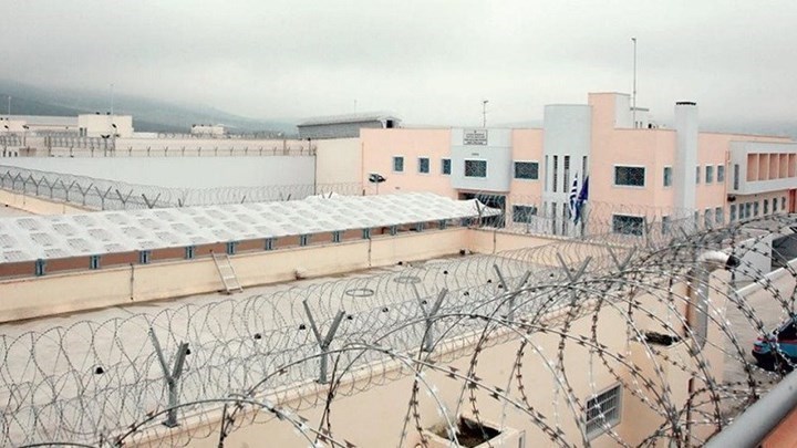 Νέα καταγγελία για ξυλοδαρμό σωφρονιστικού υπαλλήλου από κρατούμενο φυλακών