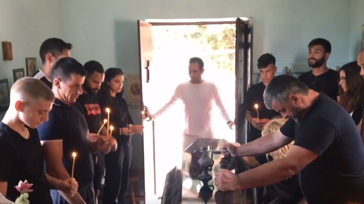 Γροθιά στο στομάχι το βίντεο για τα τροχαία: Έχεις πάει σε κηδεία 20χρονου; Ξύπνα και ζήσε