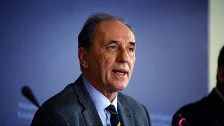 Σταθάκης: Η κυβέρνηση προχωρεί στην υλοποίηση των αντιμέτρων