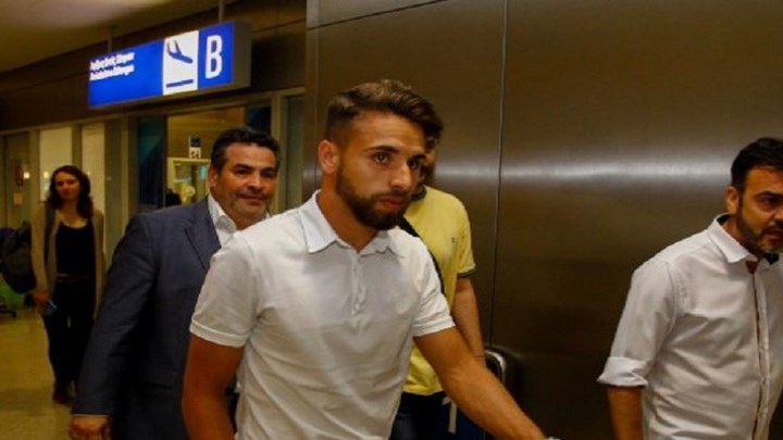 Η άφιξη του Παουλίνιο στην Αθήνα για λογαριασμό της ΑΕΚ – ΦΩΤΟ