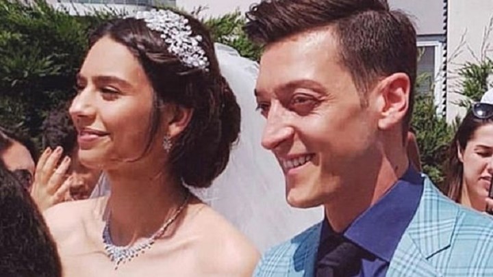 Παντρεύτηκε ο Μεσούτ Οζίλ στην Κωνσταντινούπολη – ΦΩΤΟ – ΒΙΝΤΕΟ