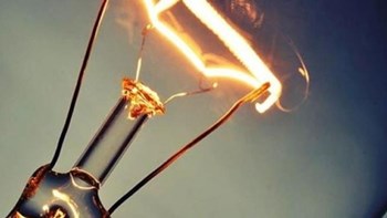 Χωρίς ρεύμα ο Βόλος: Εγκλωβισμοί σε ασανσέρ και κυκλοφοριακό κομφούζιο