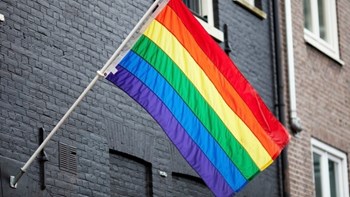 Απορρίφθηκε το αίτημα πολλών αμερικανικών πρεσβειών να προχωρήσουν στην έπαρση σημαιών με το ουράνιο τόξο