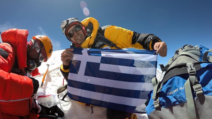 Ο μοναδικός Έλληνας που έχει βρεθεί σε τέσσερις κορυφές πάνω από τα 8.000 μέτρα μέσα σε έναν χρόνο – ΒΙΝΤΕΟ