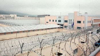 Νεκρός κρατούμενος στις φυλακές Αγίου Στεφάνου – Φέρει σημάδια ξυλοδαρμού