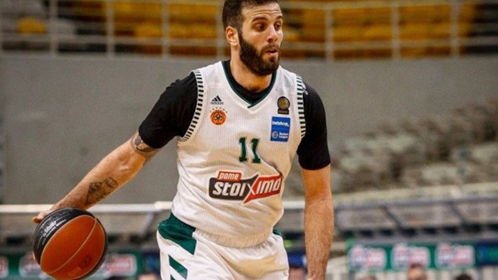 Άγνωστοι προκάλεσαν ζημιές στο αυτοκίνητο του Παππά στα Εξάρχεια – ΦΩΤΟ