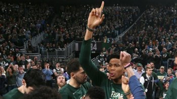 Ο Αντετοκούνμπο είναι η καρδιά και η ψυχή των Μπακς